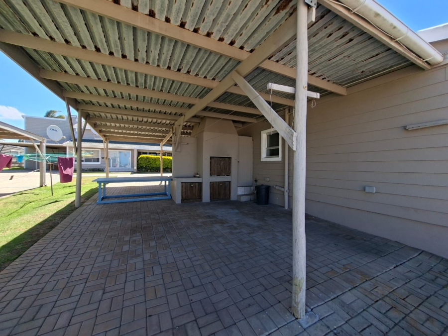 2 Bedroom Property for Sale in Hartenbos Central Western Cape